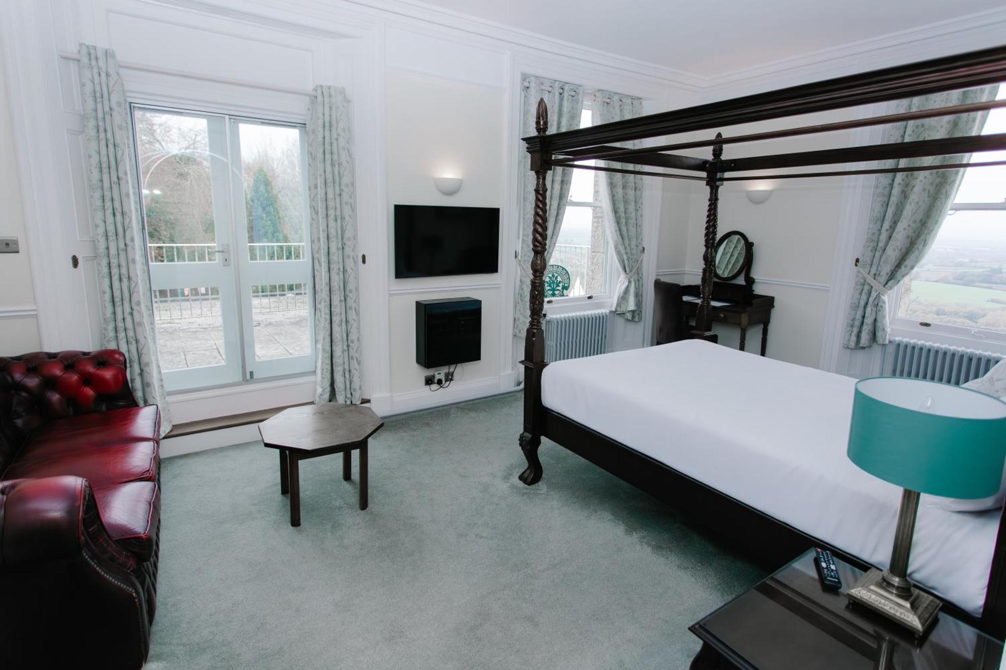 Hatton Court Hotel Gloucester Exterior photo